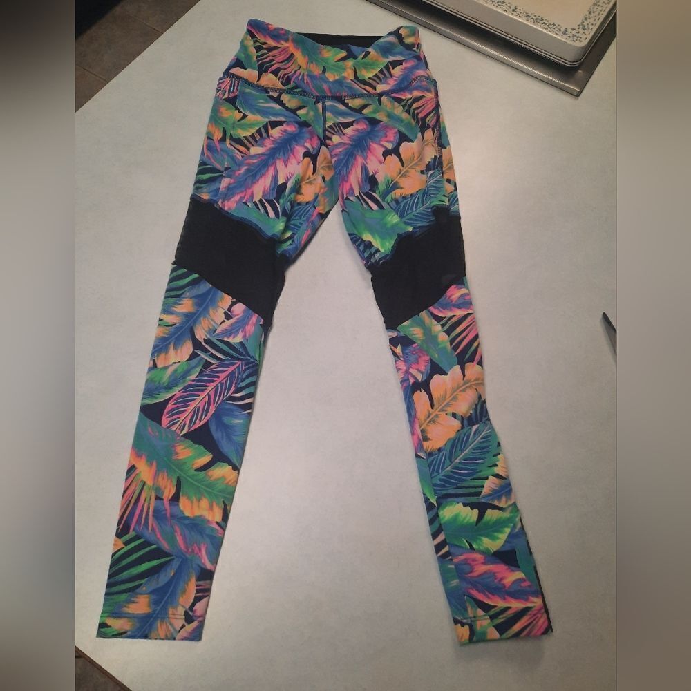 VS PINK Ultimate High Waist Tropical Mesh Leggings